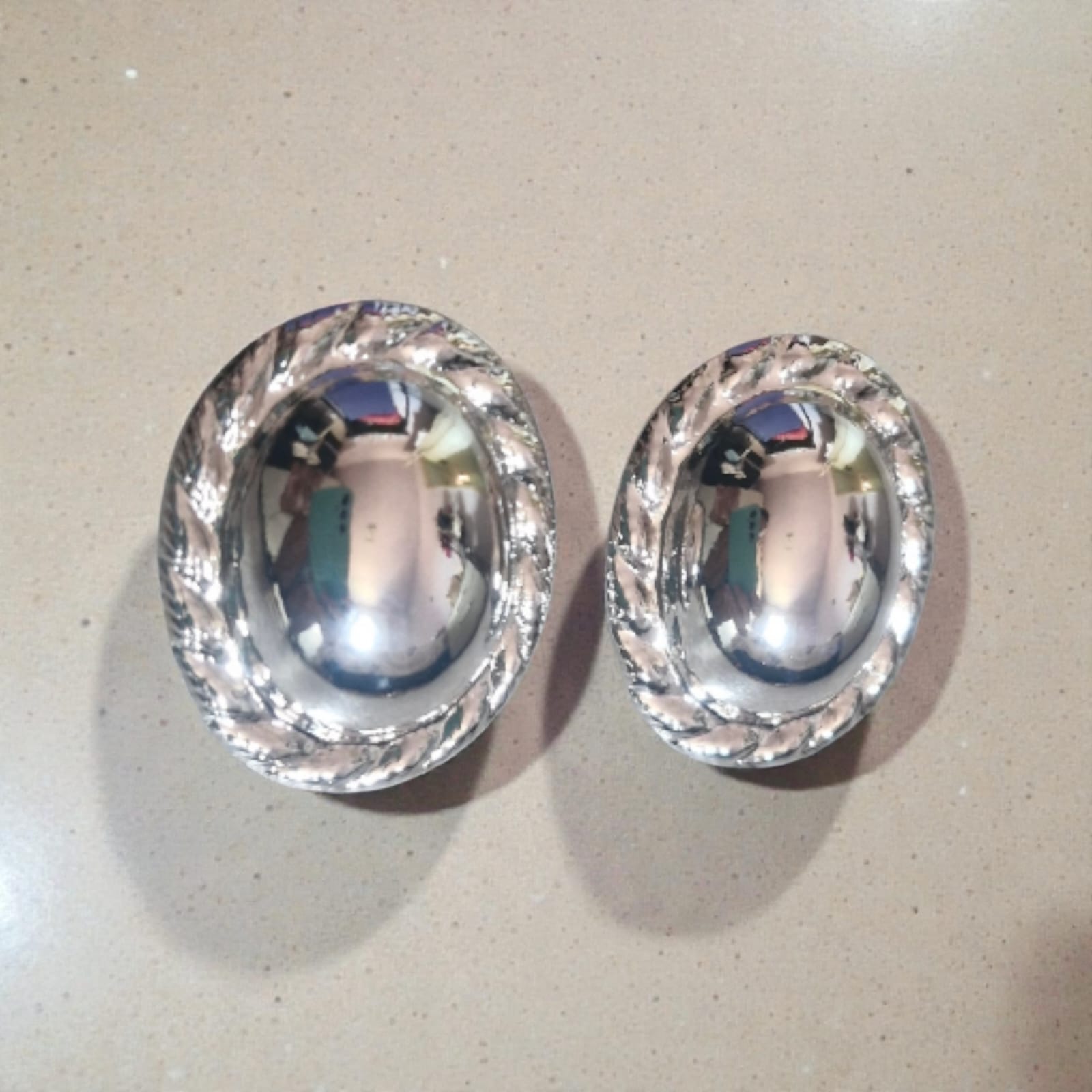 Brinco Oval Corda Prateado Violeta Rio — brinco (par), cor prateado, metal polido